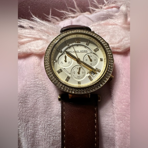 Michael Kors Leather Watch - Excellent Condition main image 9